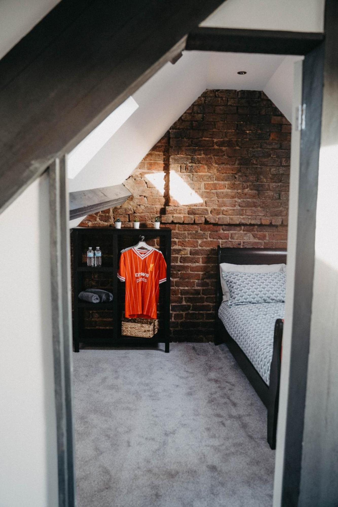 Hotel Flat Iron Anfield Liverpool Zewnętrze zdjęcie
